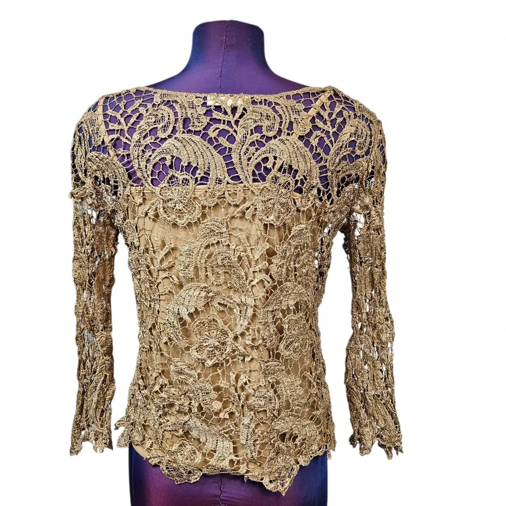 ADIVA Womens Gold Crocheted Lace Overlay 3/4 Sleeve Top Size Medium A27